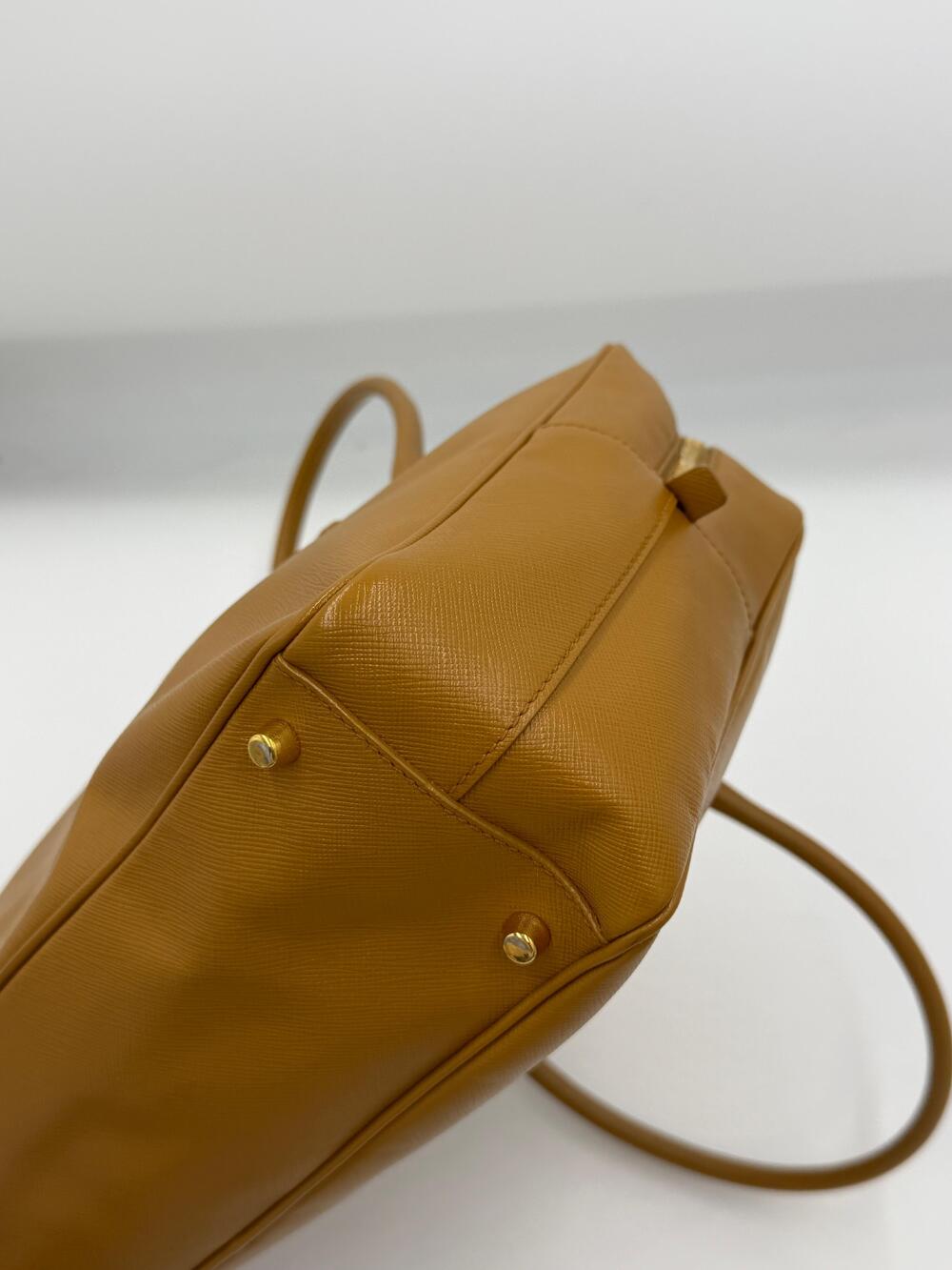 Prada Saffiano Boston - Picture 6 of 14